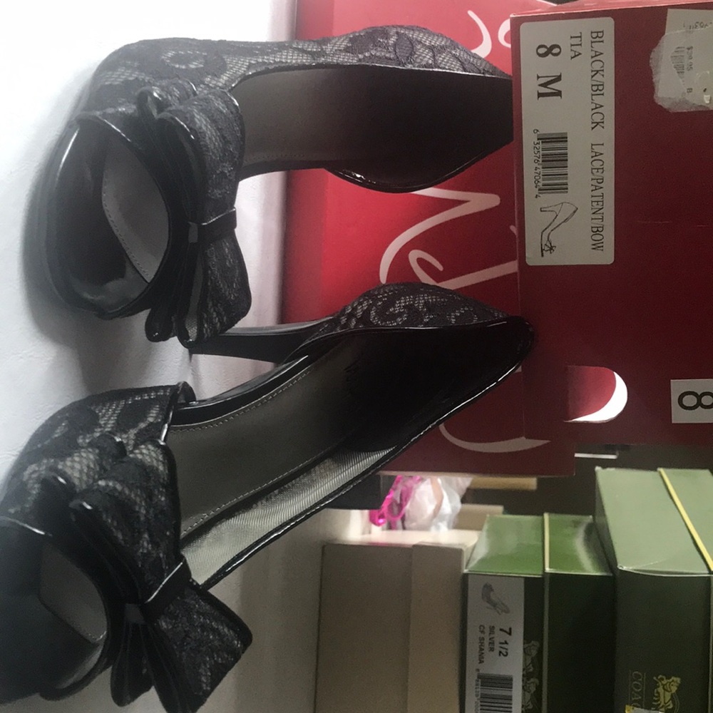 Shoe